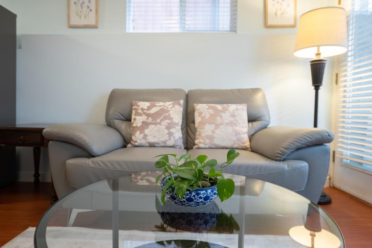 Lovely 1br Secondary With Separate Entrance